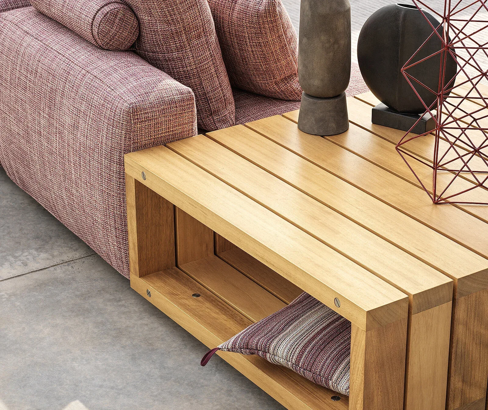 Flexform Grandemare outdoor sofa in a garden setting, frame 2