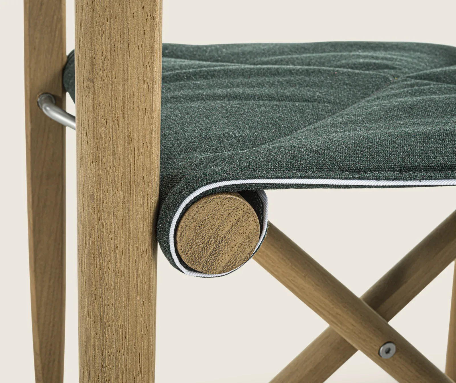 Flexform Luchino outdoor chair in a garden setting, frame 2