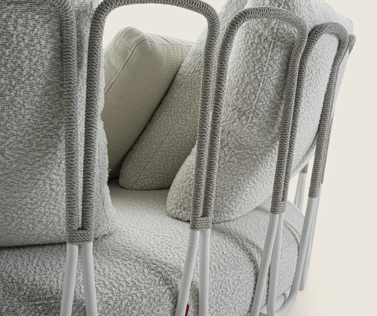 Flexform Margherì outdoor sofa in a garden setting, frame 3