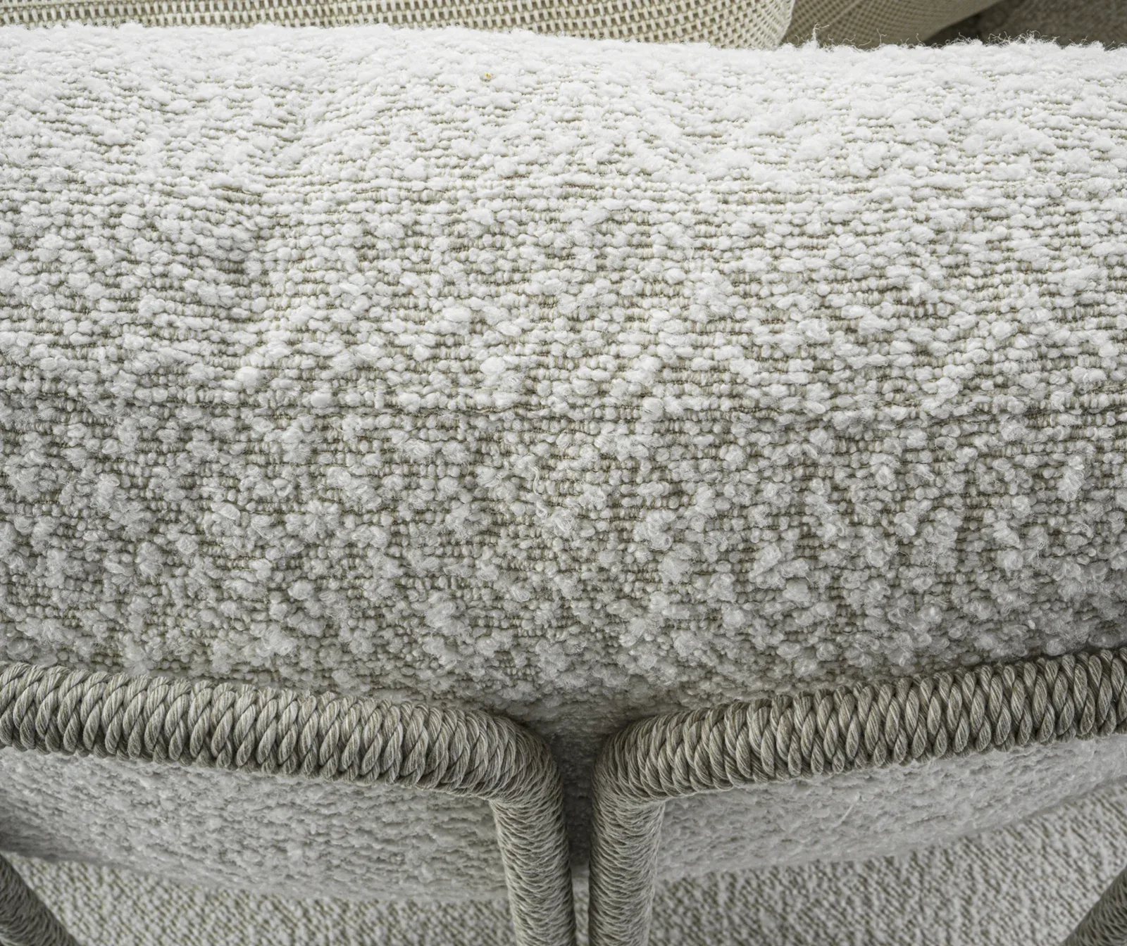 Flexform Margherì outdoor sofa in a garden setting, frame 4